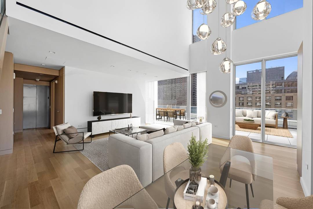 Designed by renowned architect Alvaro Siza with interiors by Gabellini Sheppard, Maisonette West is a 2, 721 SF four bedroom four and a half bathroom Duplex residence featuring an expansive ...