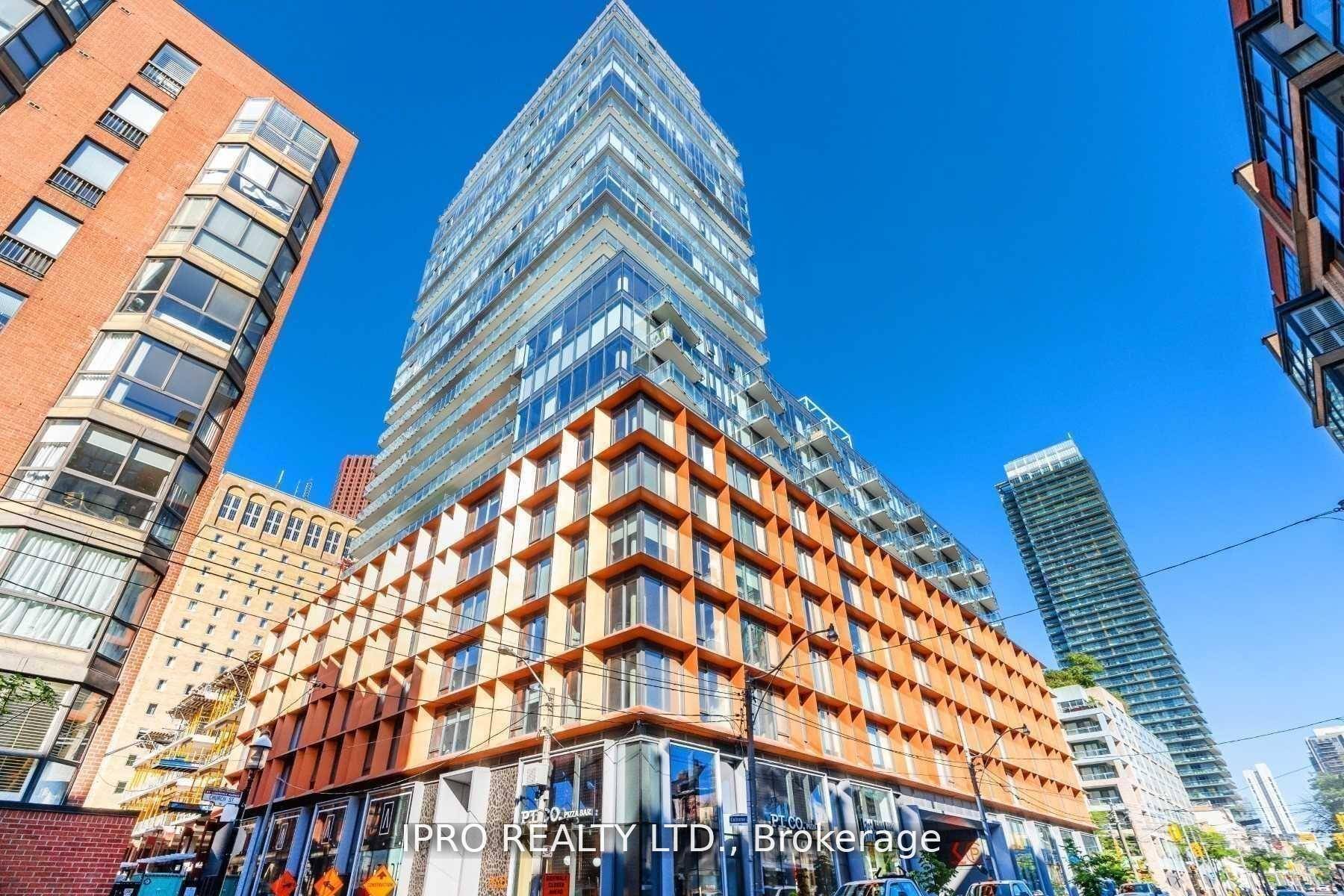 Stylish Living In The Heart Of Downtown !