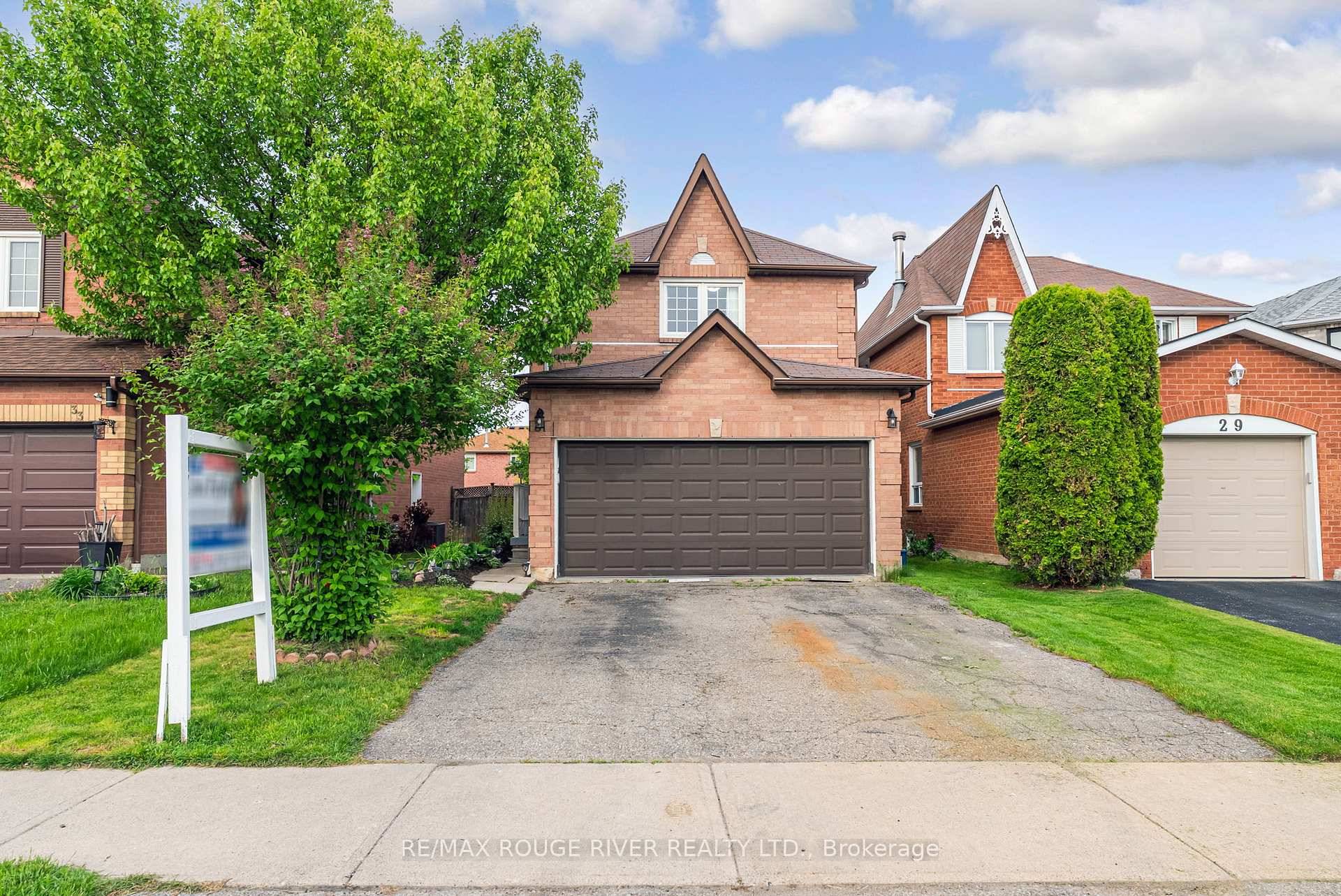 Welcome to this inviting and spacious family home nestled in a sought after neighbourhood, just minutes from top rated schools, parks, shopping, Highway 401, and the GO Train offering the ...
