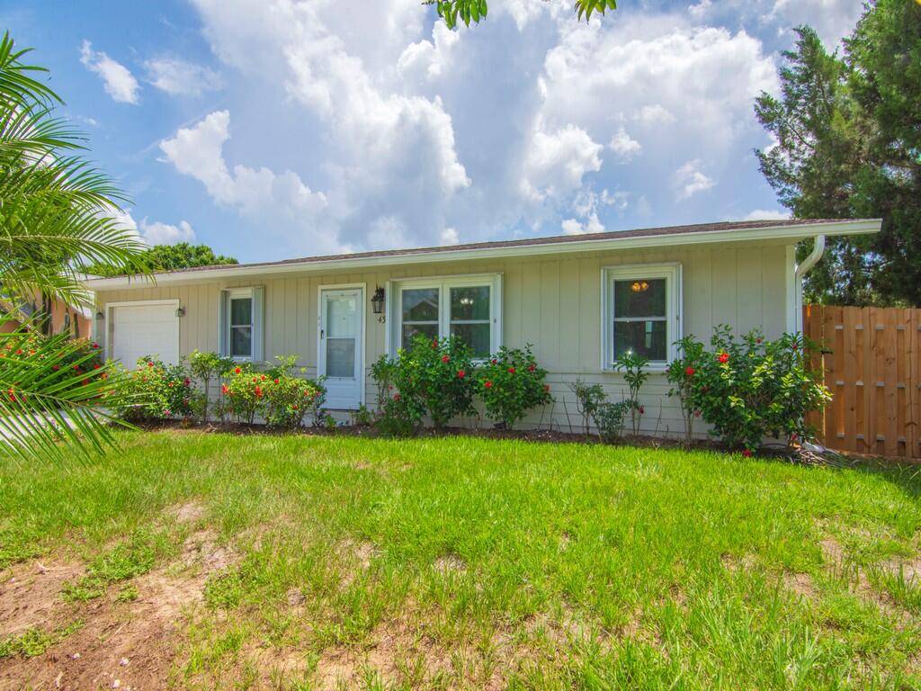 Move in ready, UPDATED 2 2 in Sebastian Highlands with newer Windows 22', Accordion Shutters 22', HVAC 23', Shadowbox wood fence 24, Roof 2018, Updated kitchen with Stainless Steel Appliances, ...
