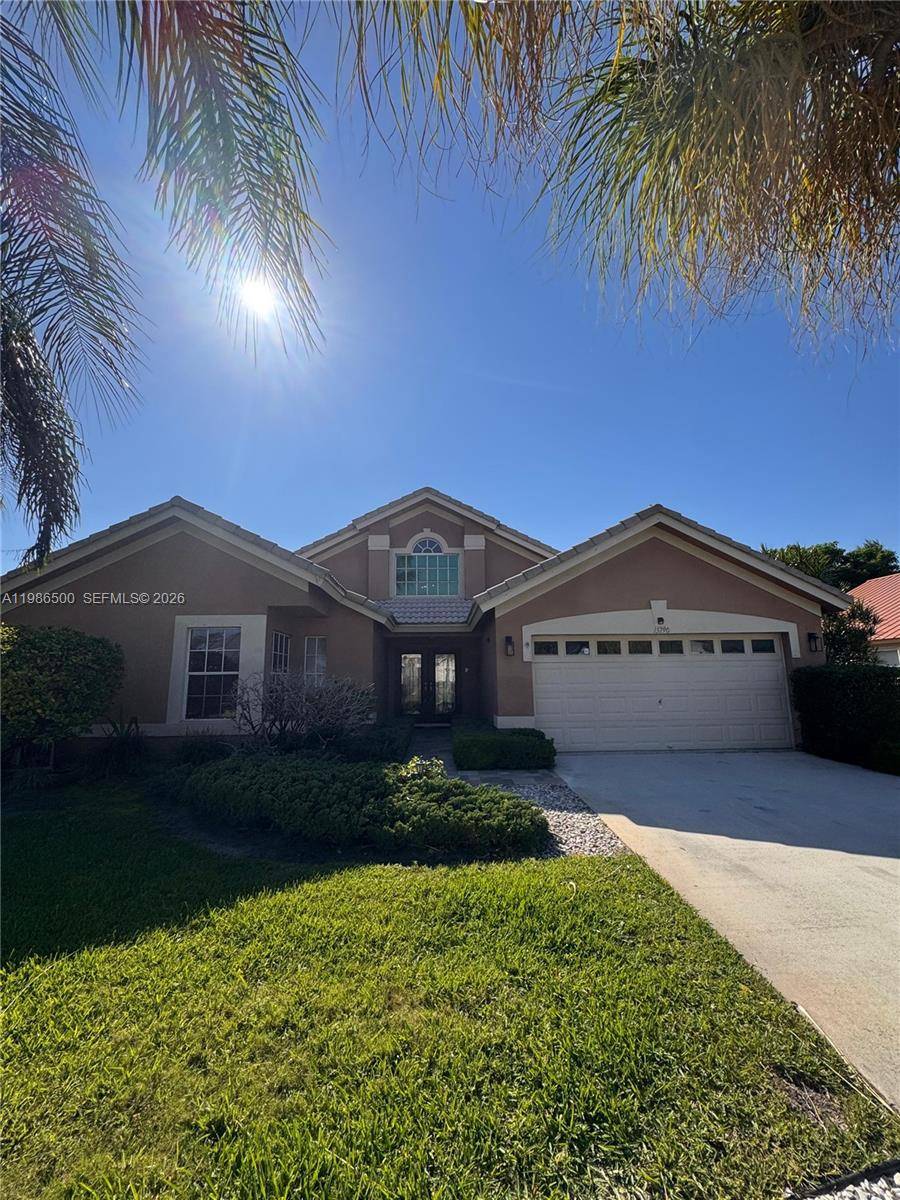 Beautiful 3 bedroom, 2 bathroom home in one of Wellington s most desirable areas.