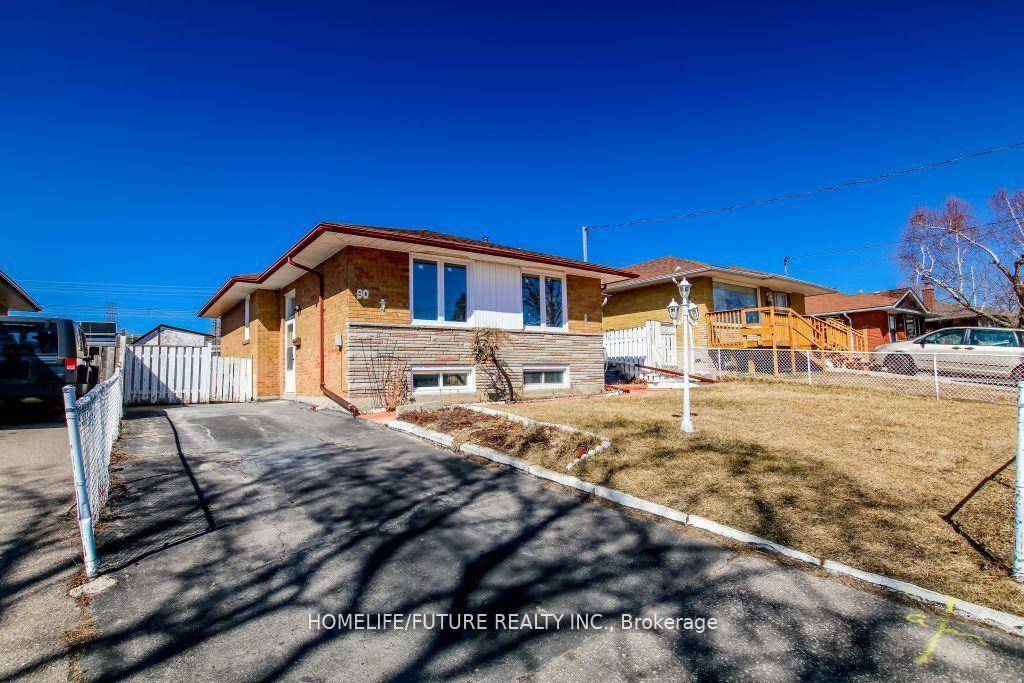 Location ! Location ! A Great Location In High Demand Area.