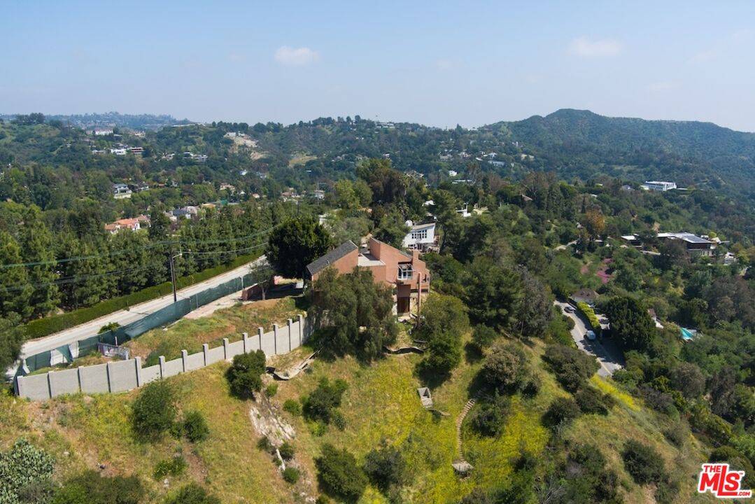 3025   Benedict Canyon Dr 4BR Beverly Hills Post Office | B.H.P.O. La