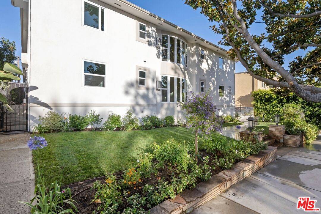 1248 N Crescent Heights Blvd 3BR Hollywood Hills East La