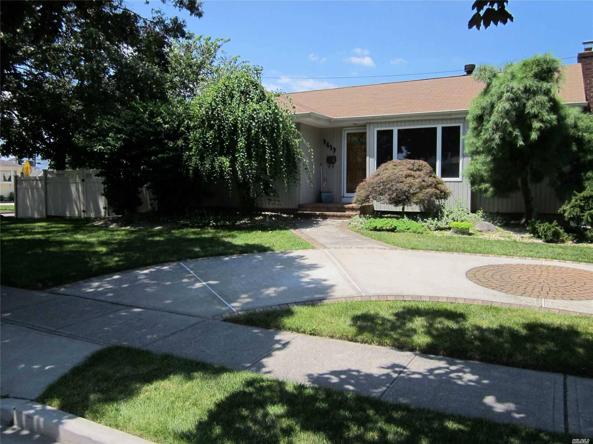 Bright, airy open floor plan Ranch with full finished basement in Barnum Woods 3 bed 2 Bath with full finished basement and fenced in yard and patio area.