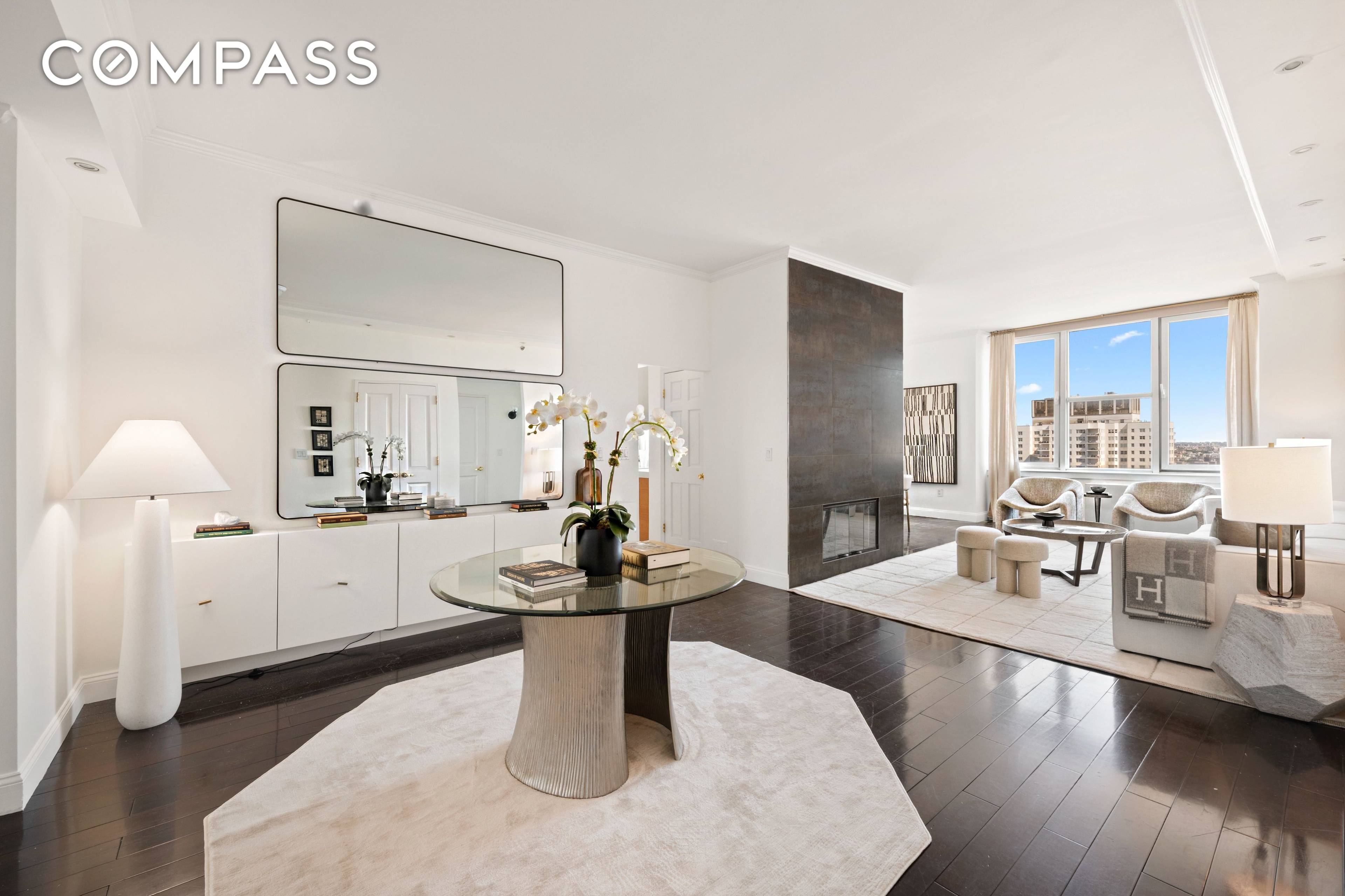 Perched on the 30th floor of one the Upper East Side s most beloved residential towers is a meticulously designed Corner 3 bedroom, 3 bathroom Condo offering expansive cityscape and ...