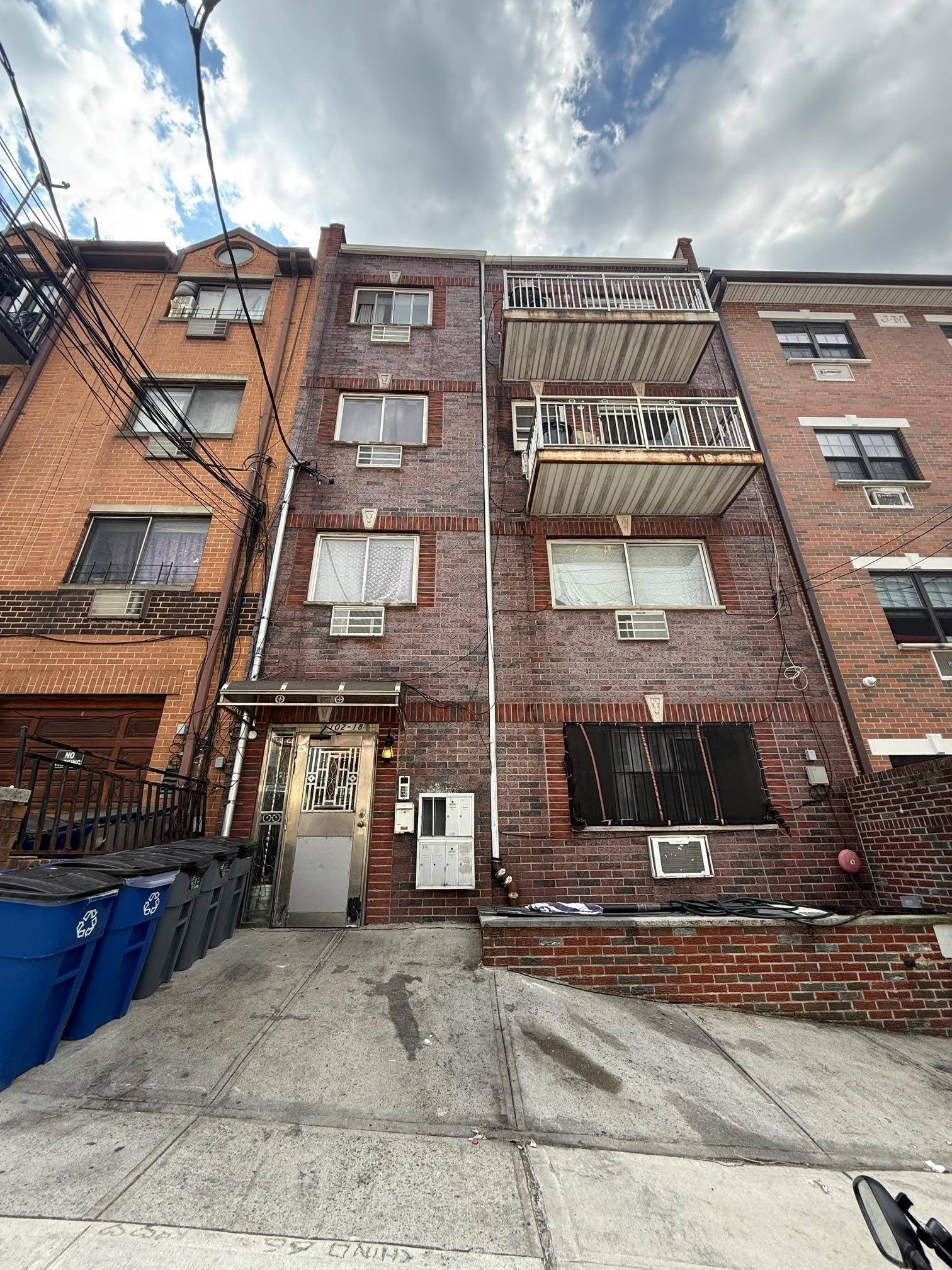 6 units of One bedroom Condo amp ; 1 unit of Two bedroom Condo.