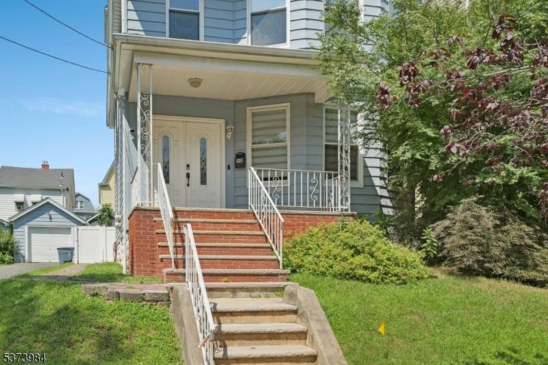 This fully updated 3 4 bedroom, 3.