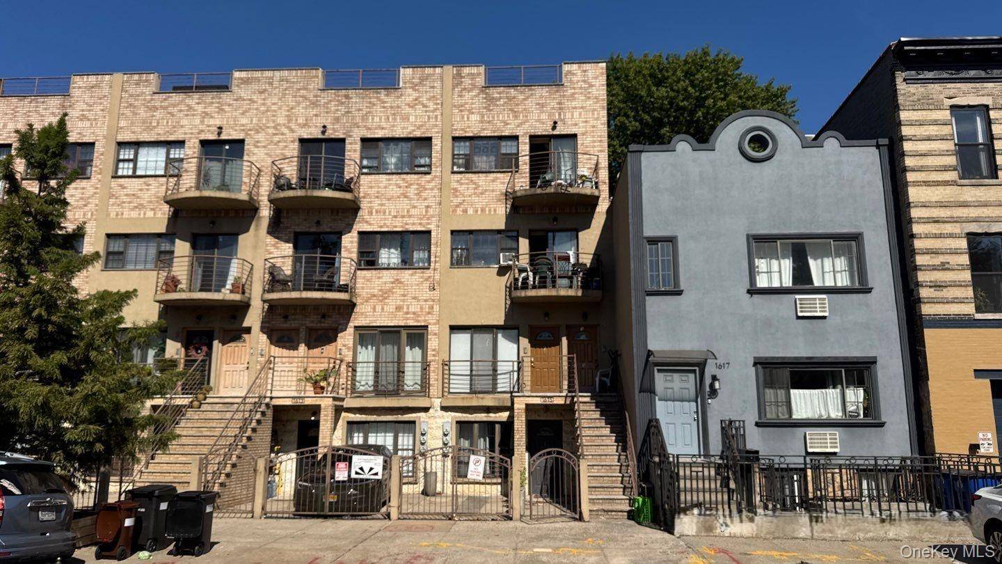 Condo style home featuring 3 bedrooms, 2.
