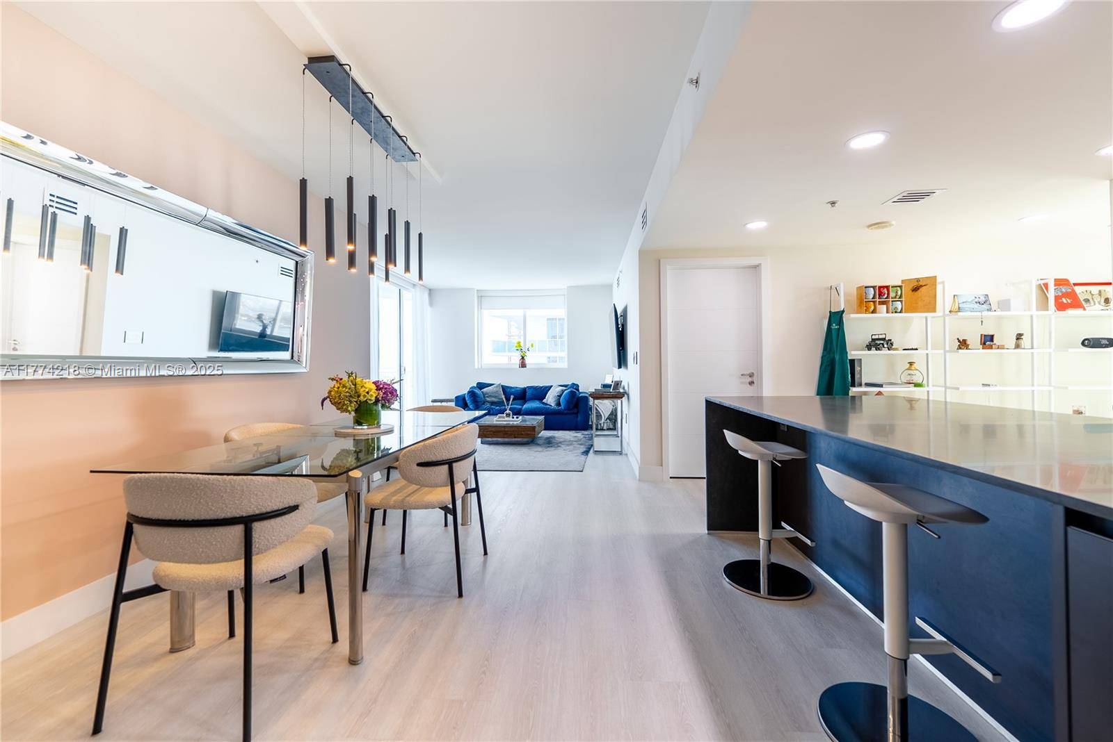 Step into luxury in this fully renovated, corner unit sky residence offering over 1, 500 SF of refined interiors and panoramic bay and city views.