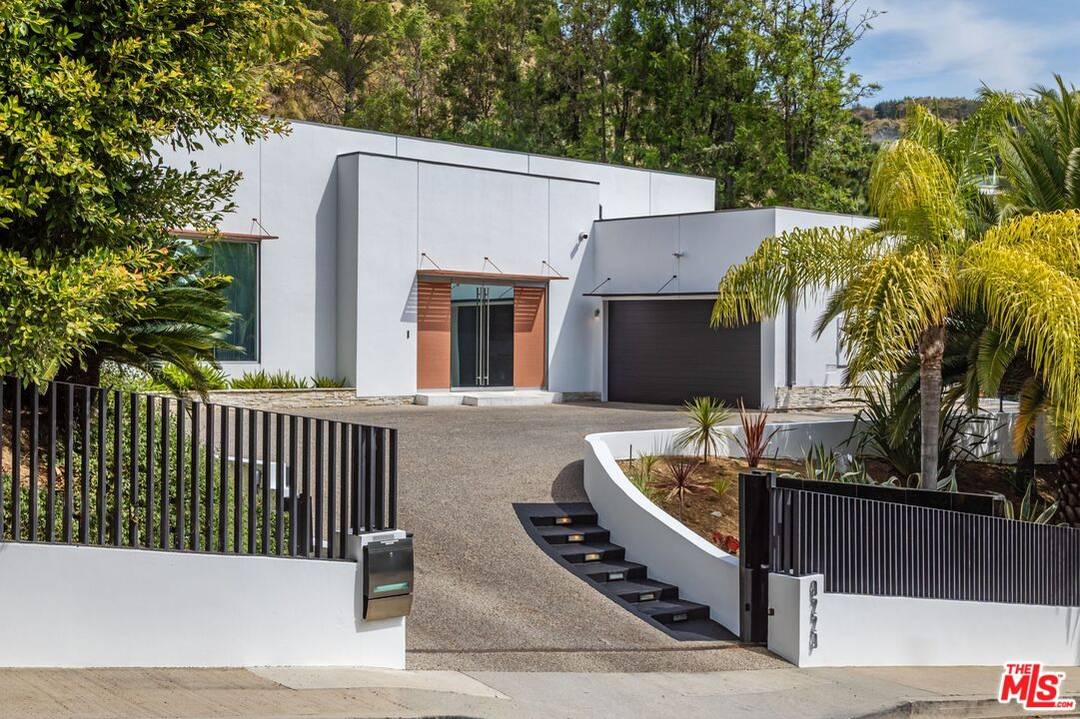 9229   Robin Dr 4BR Sunset Strip La