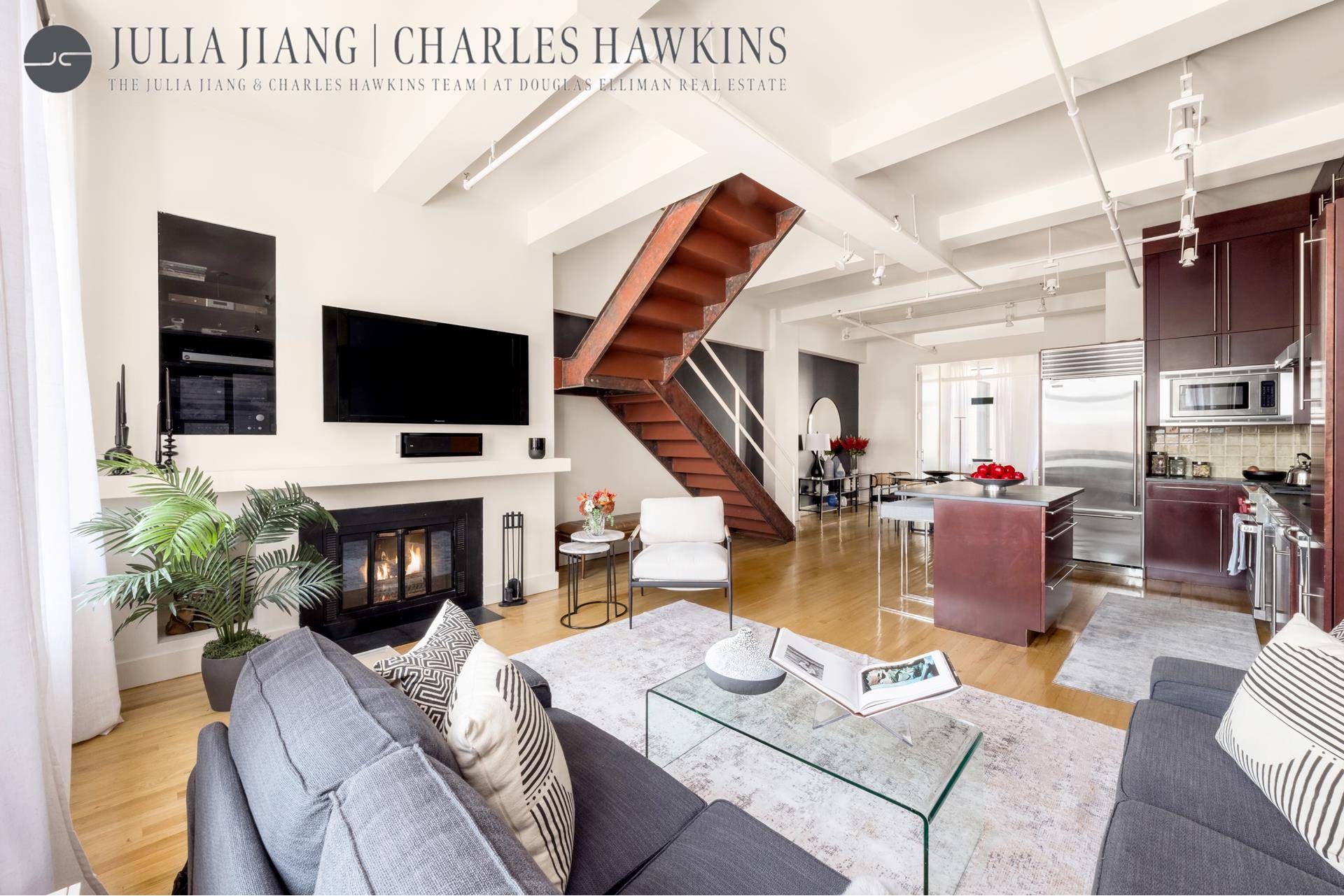 Rarely Available Duplex Loft with Open City Views in The Silk Building This stunning approx 1, 200 SF duplex loft in the landmark Silk Building offers a perfect blend of ...