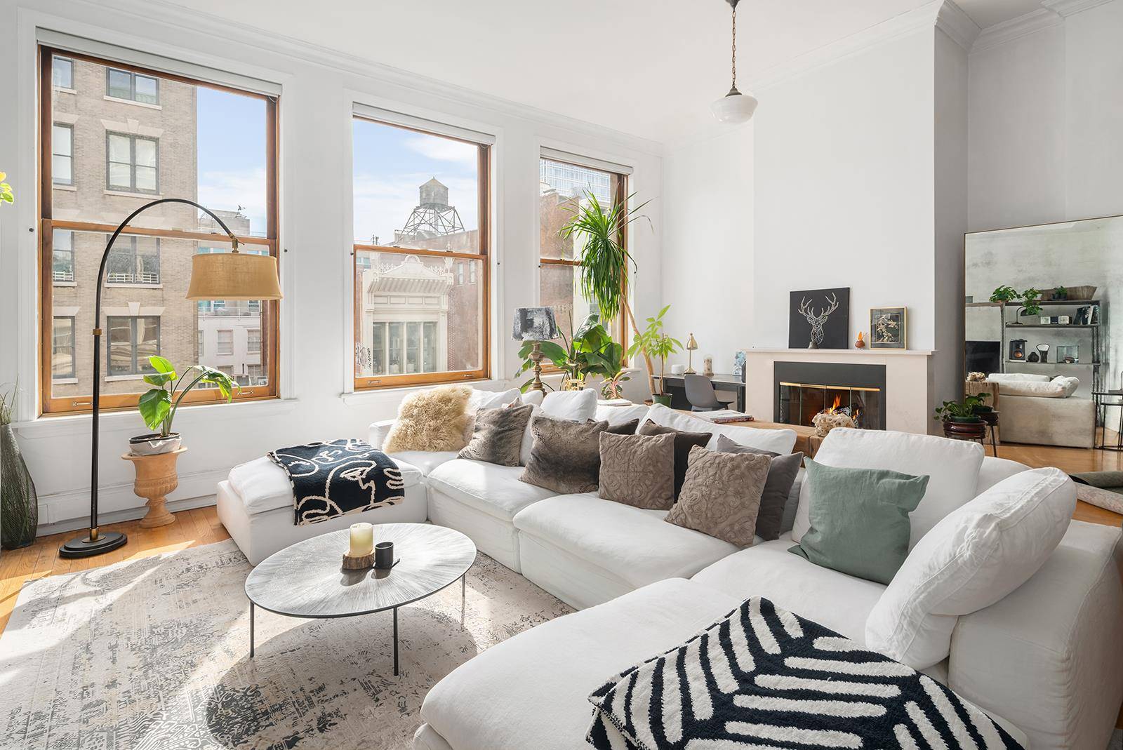Full Floor Condo Loft in SoHo Step out of the private keyed elevator directly into your authentic SoHo CONDO Loft, where you will be welcomed home to soaring 13' ceiling ...