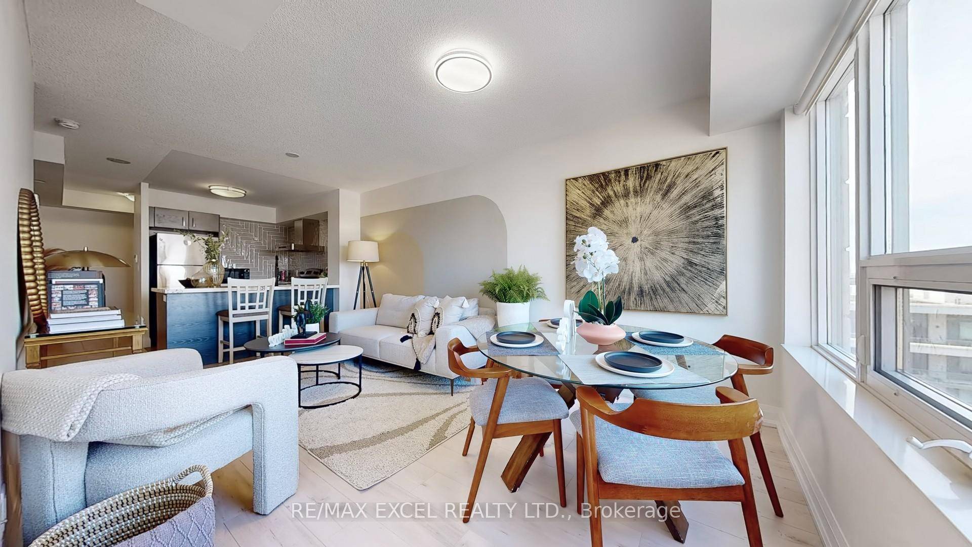 Fully renovated one bedroom condo in the heart of Uptown Markham.