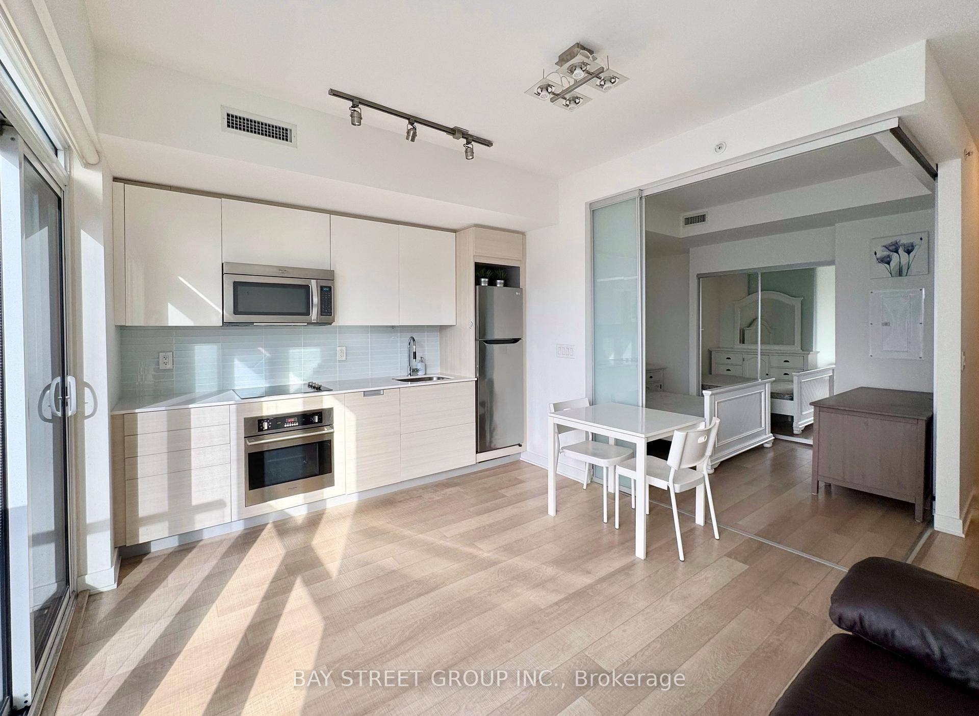 This Fully Furnished One Bedroom Unit Is Bright, Airy And Simply Perfect.