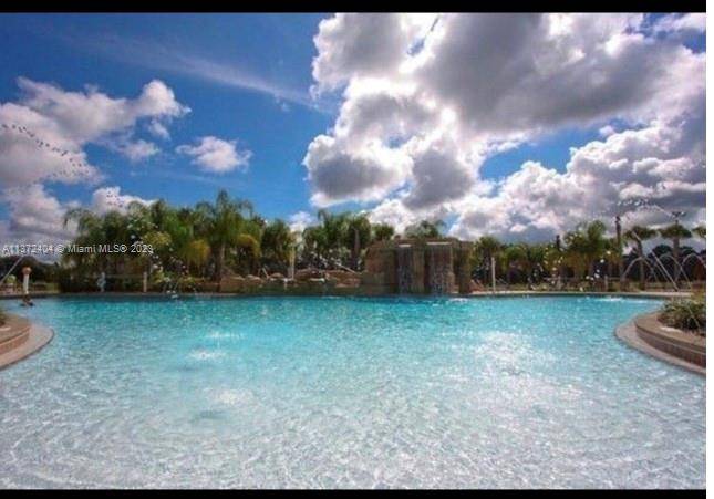 Resort style condominium !