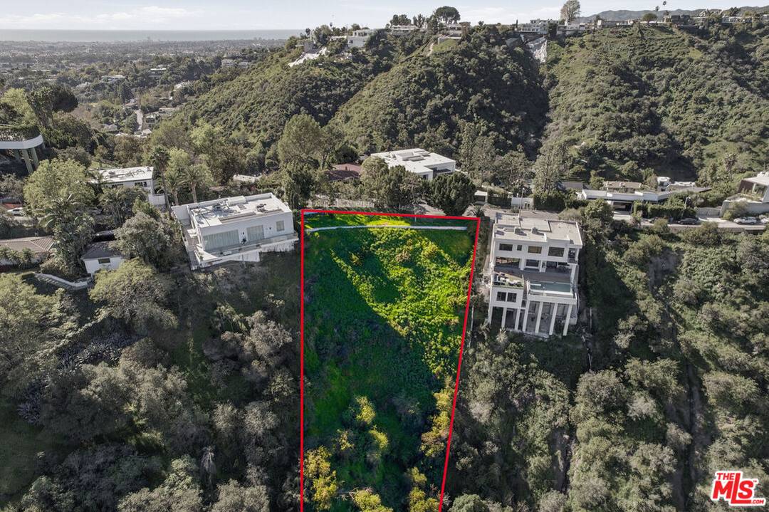 1016 Stradella Rd 5BR Bel Air La