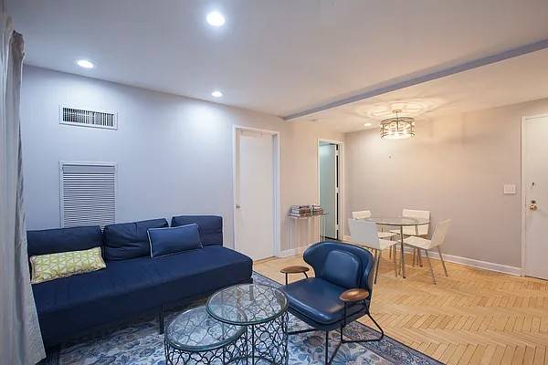 Welcome to 7F at 106 Central Park South, an elegant residence in the heart of New York City.
