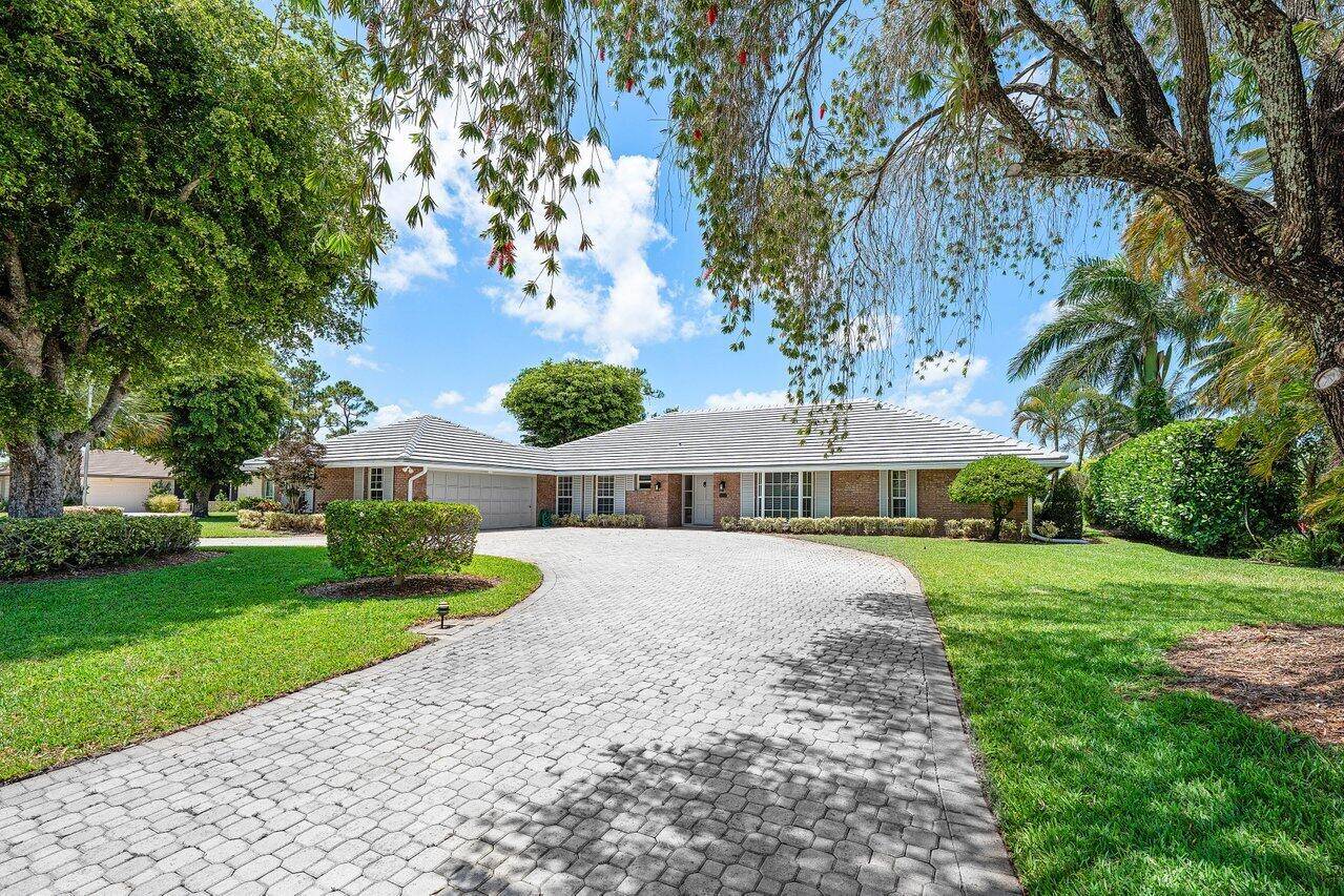 Exceptional Golf Course Living Privacy, Views, and Versatility !