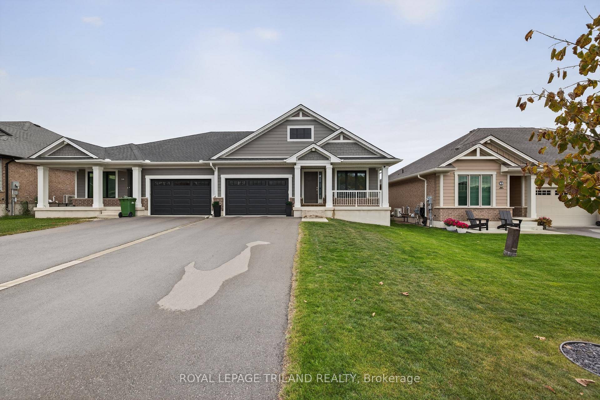 Welcome to this stunning semi detached bungalow, built in 2022 by Doug Tarry !