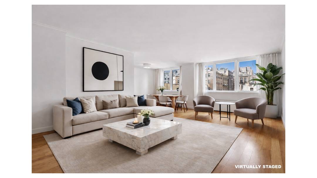 Perched on a coveted south and west corner, this beautifully renovated two bedroom, two bathroom residence offers an exceptional combination of light, scale, and sweeping Manhattan skyline views, including the ...
