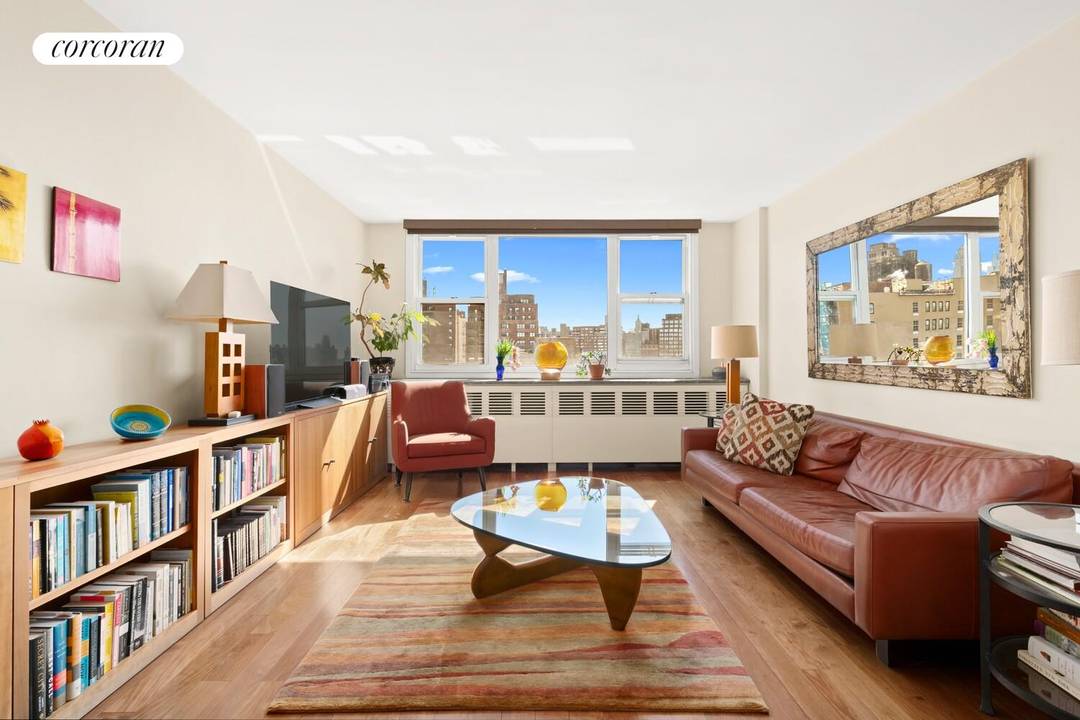 Charming West Village Views !