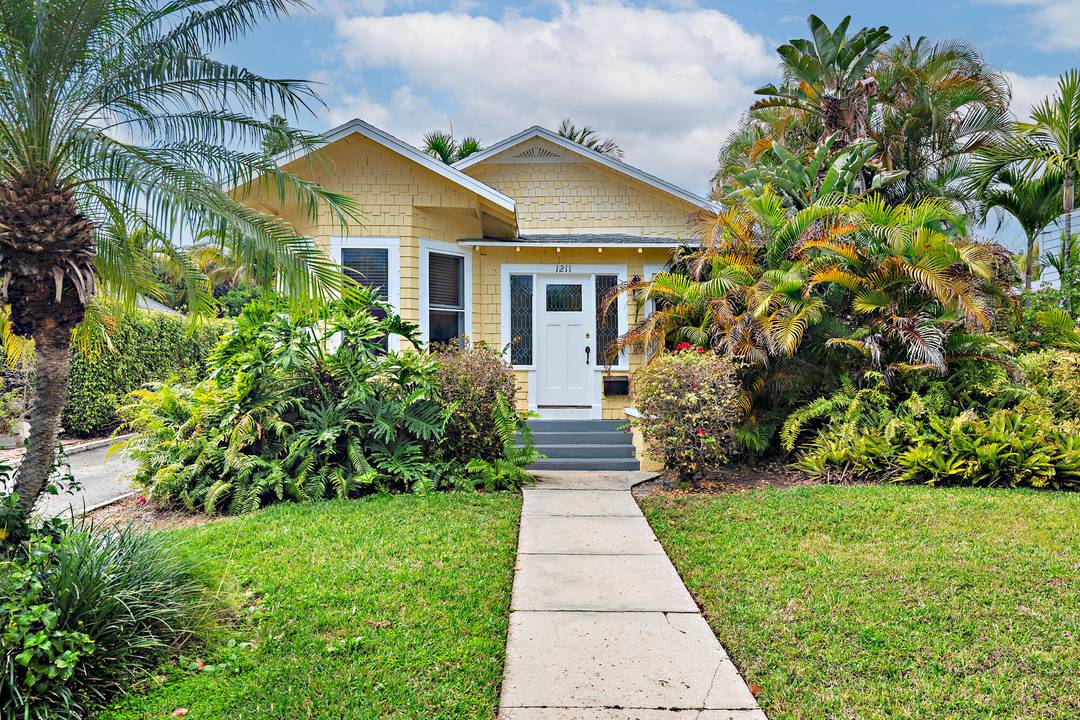 quadplex at 1211 Florida Avenue features a spacious 3 bedroom, 2 bath main house plus three separate rental units in the rear ideal for investors or owner occupants seeking additional ...