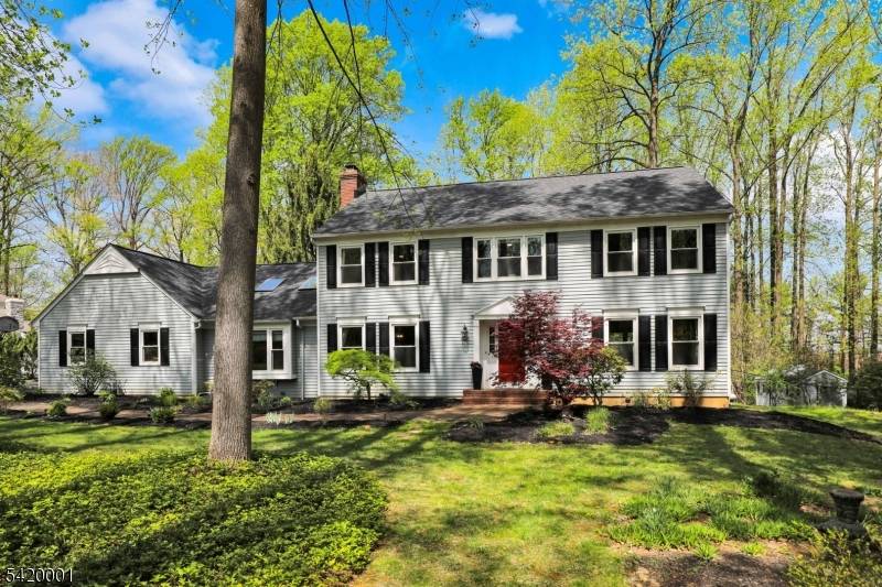 Set on a quiet cul de sac in The Summit, one of Basking Ridge's sought after neighborhoods, this beautiful 4 5 bedroom, 3.