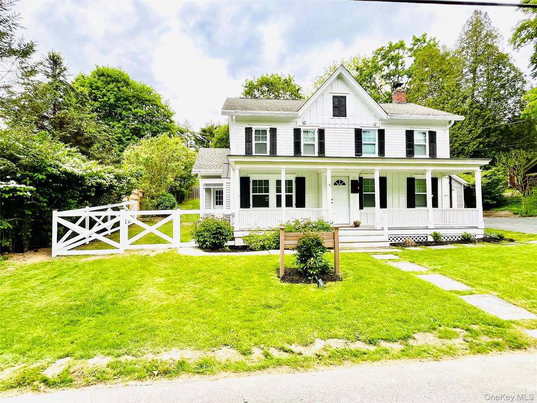 Charming 3 bedroom Farmhouse Colonial rental available in the Village of Millbrook for immediate occupancy !