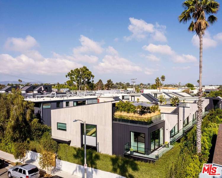 330  Rennie Avenue 3BR Marina Del Rey La