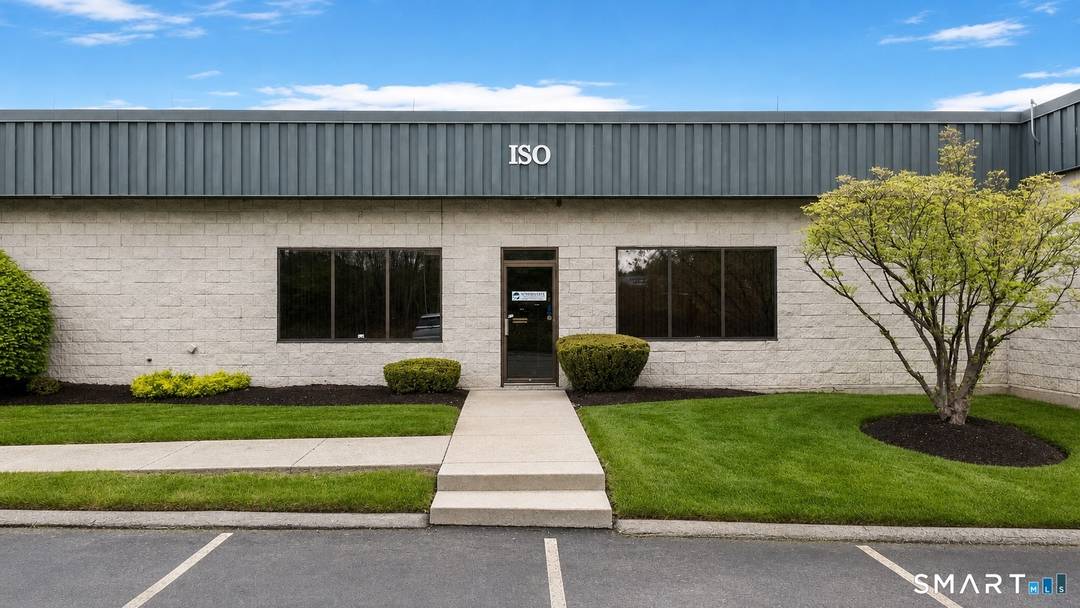 Industrial condo unit 5 located at 362 Industrial Park Road in Middletown offering a total of 8545 square feet, including 5, 000 square feet of office space and 3, 000 ...