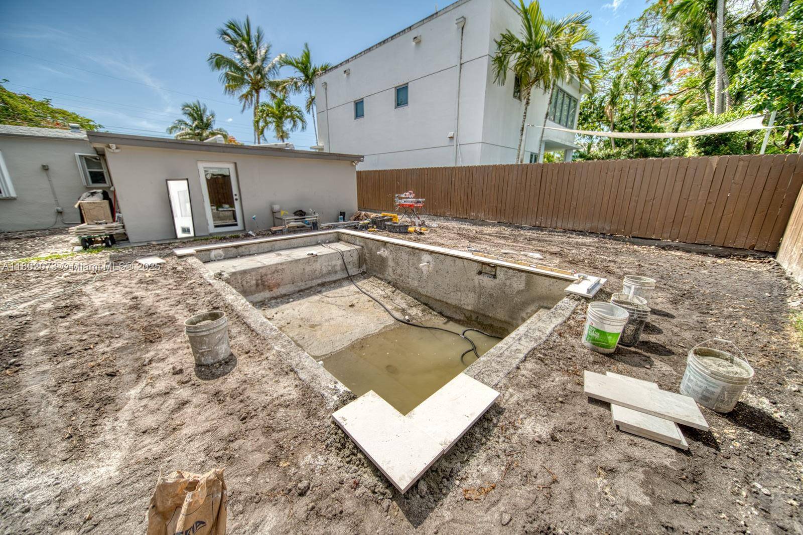 Specializing in residential and commercial pool design and construction, this business has 12 years of experience from Orlando to the Florida Keys, generating 1.