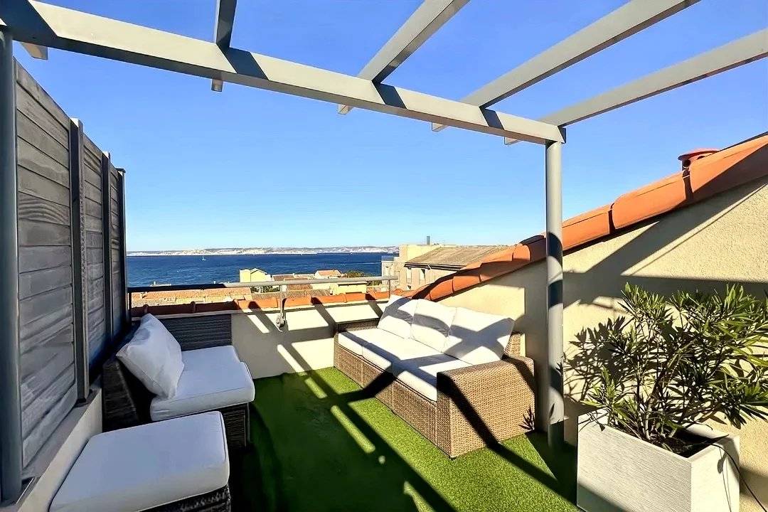 Luxury Duplex with Rooftop Terrace & Sea View