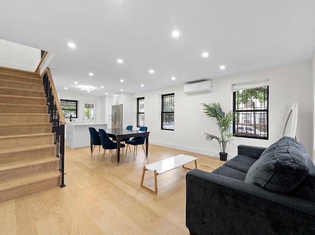 Welcome to 23 Palm Ct A Stylishly Renovated Semi Attached Gem !