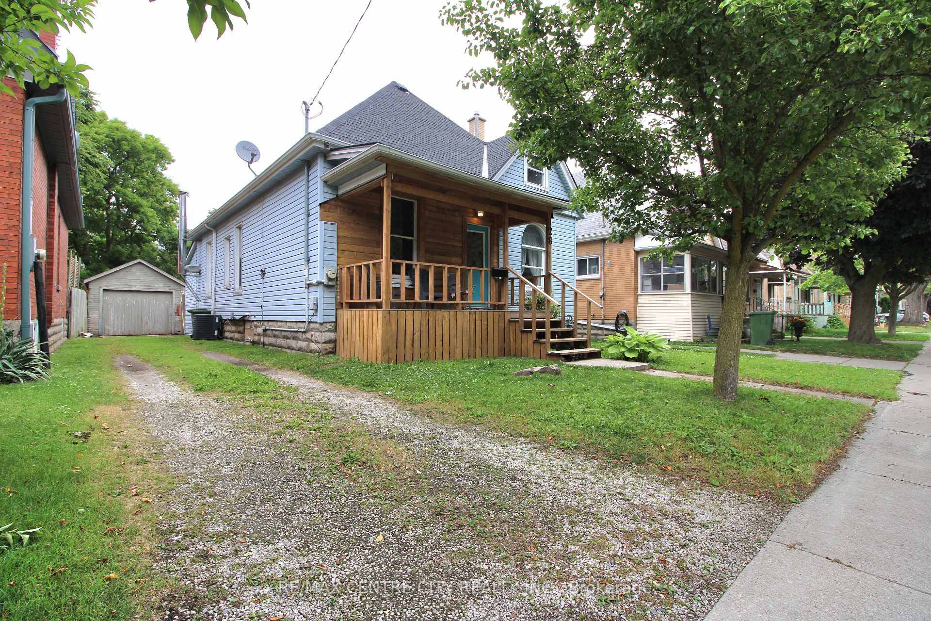 Charming 3 1 bedroom home with den 28 Maple St.