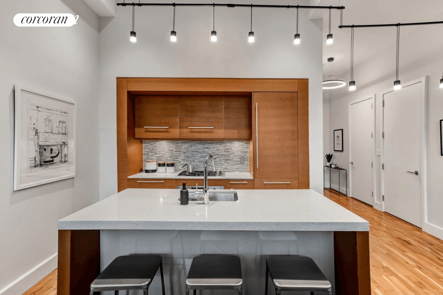 Welcome to One Brooklyn Bridge, the most full service iconic condo building in Brooklyn Heights.