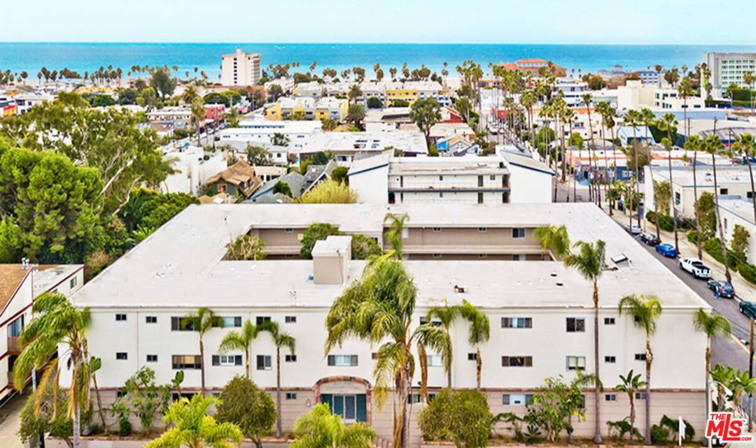 2002 4th St 1BR Santa Monica La