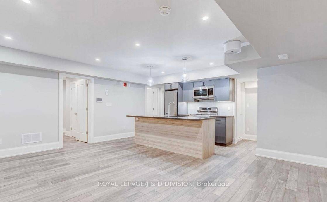 Brand new and spacious 2 bedroom, 2 bathroom suite in the heart of The Annex !