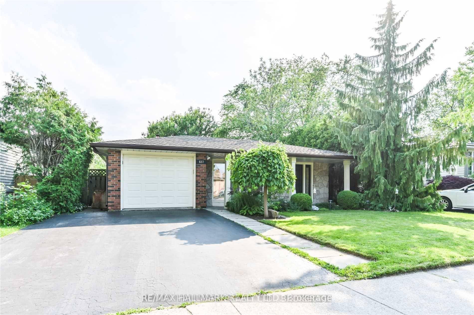 Very Quiet Family Neighborhood Fresh Paint, New Furnace Rental, New Hot Water Tank Rental Central Air, Updated Oak Kitchen With New Countertops And New Backsplash, Separate Eating Area.