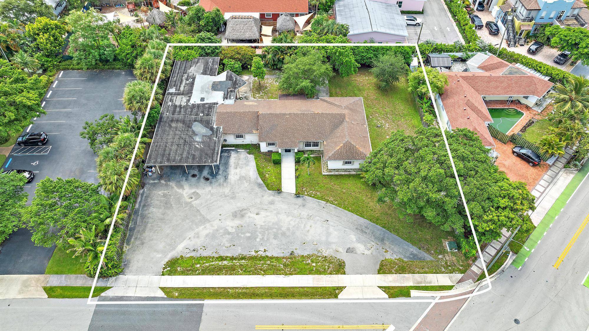 This property is located in Del Ida Park area of Delray Beach.