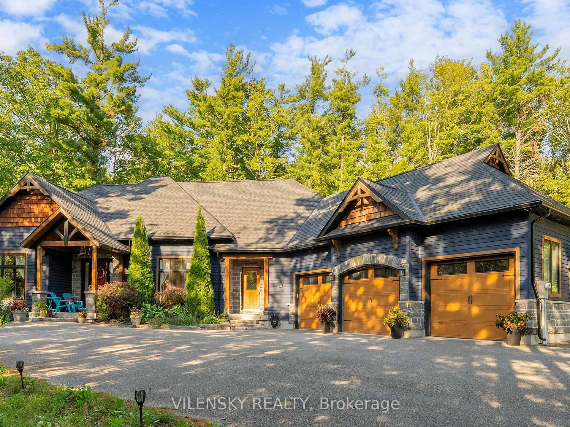 For nature lovers alike, this beautiful home is a definite dream come true.