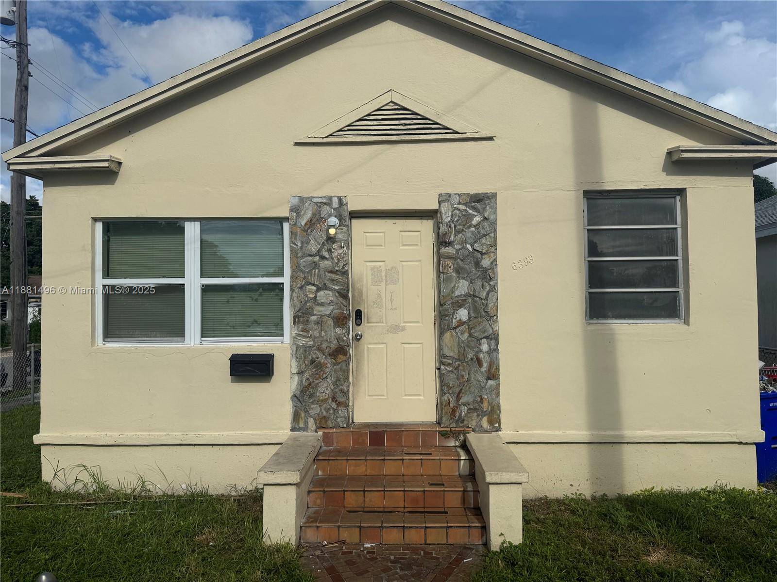 Rarely Available 10 bedroom rooming boarding house with hotel license and permit.