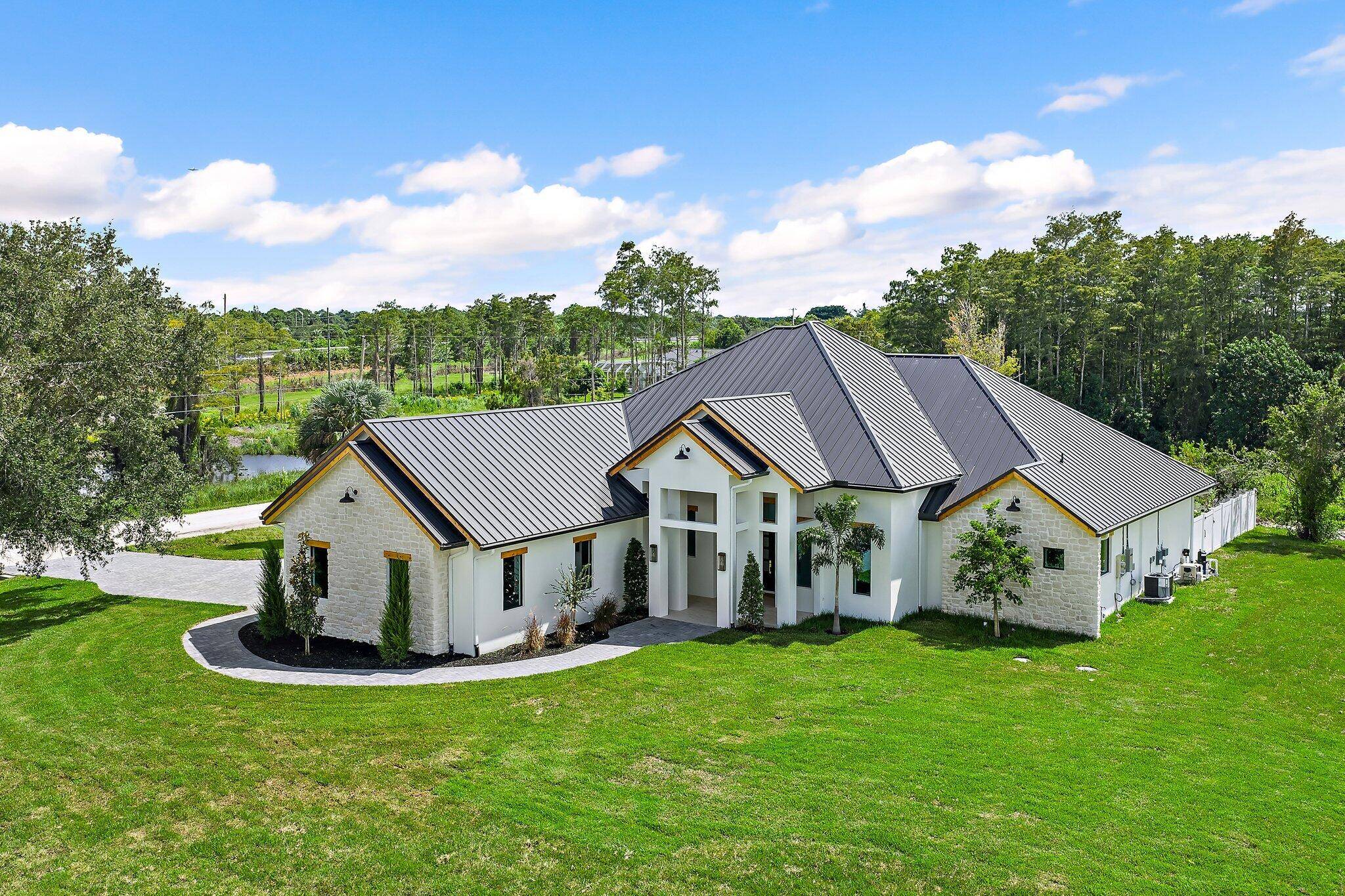 Stunning European Farmhouse in Palm Beach Country Estates !
