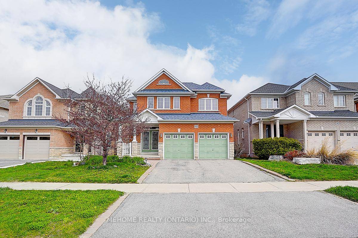 4 Bed, 4 Bath Home in a Convenient LocationLocated close to schools, shopping, and the GO Station, this well maintained home offers a practical layout with thoughtful features.