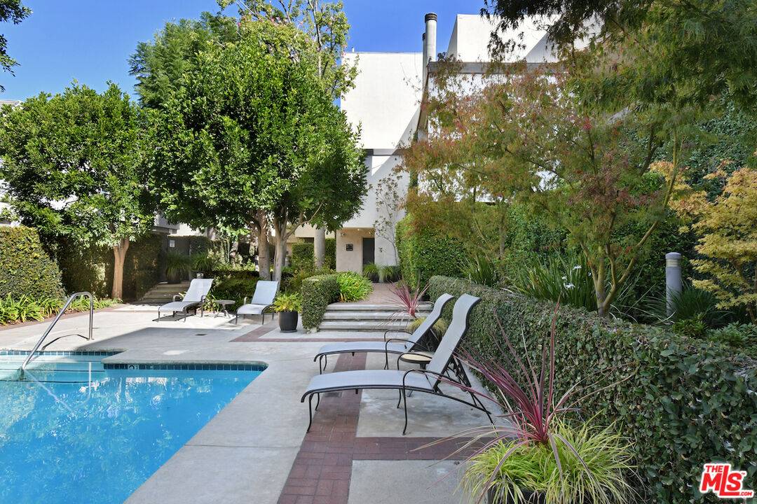 11687   Bellagio Rd 2BR Brentwood La