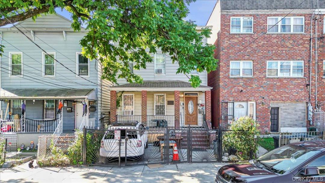 Welcome to this charming two family frame house at 760 East 221st in the Bronx !