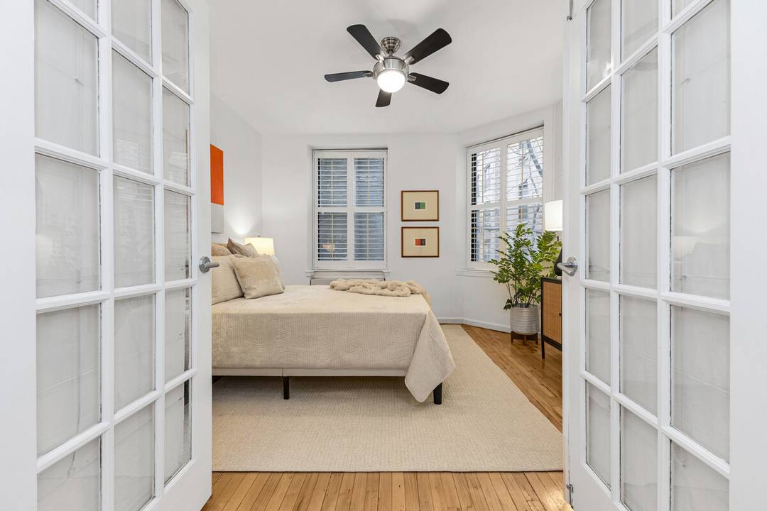 EMORY ROTH PRE WAR BEAUTY 2 BED 2 BATH at THE CHATILLION This elegant Upper West Side two bedroom, two bathroom home is situated in one of Riverside Drive's most ...