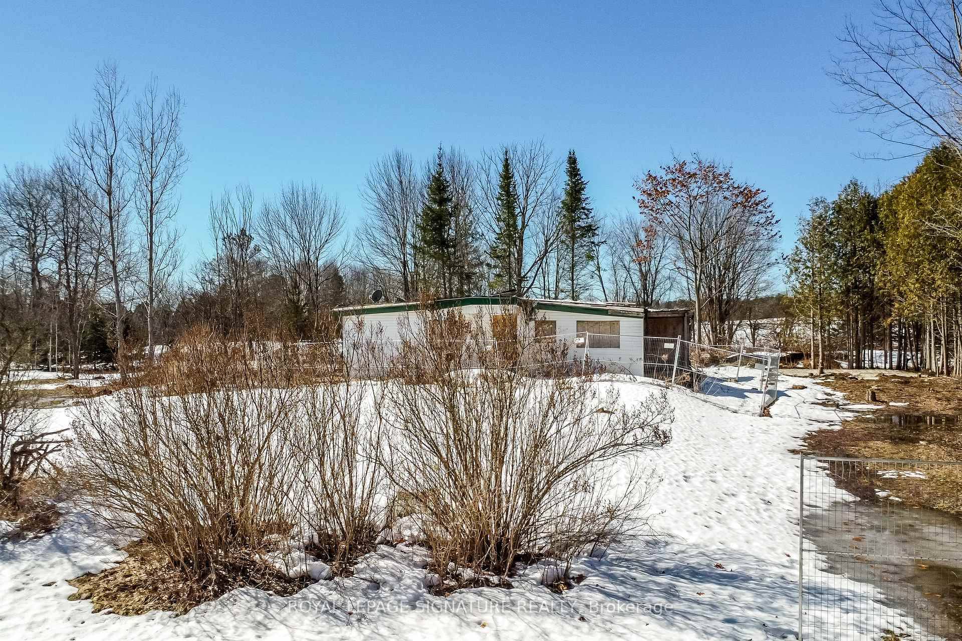 Discover the perfect opportunity to build your dream home or four season cottage on this expansive 205 ft x 199 ft lot, nestled in a peaceful setting with convenient access ...