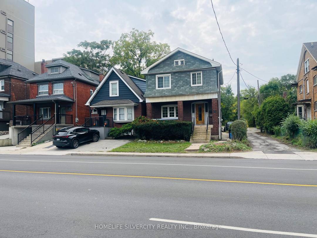 LOCATION ! LOCATION ! LOCATION !