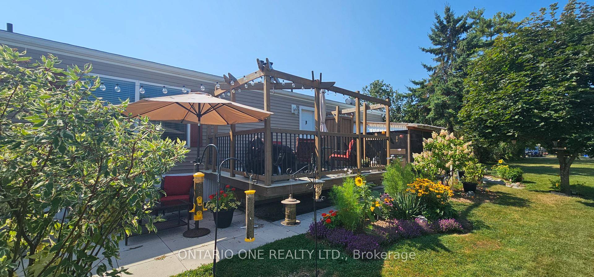 Incredible Year Round Living in a Beautifully Maintained Home.